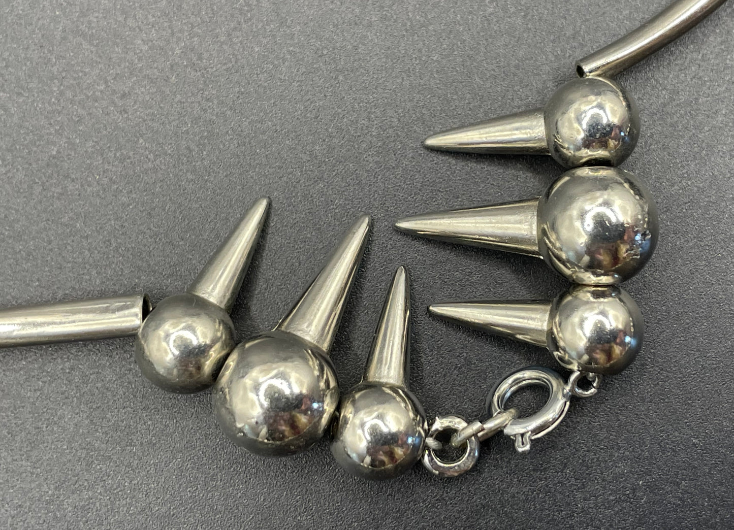 Vintage barbed wire effect silver tone chrome heavy beaded choker