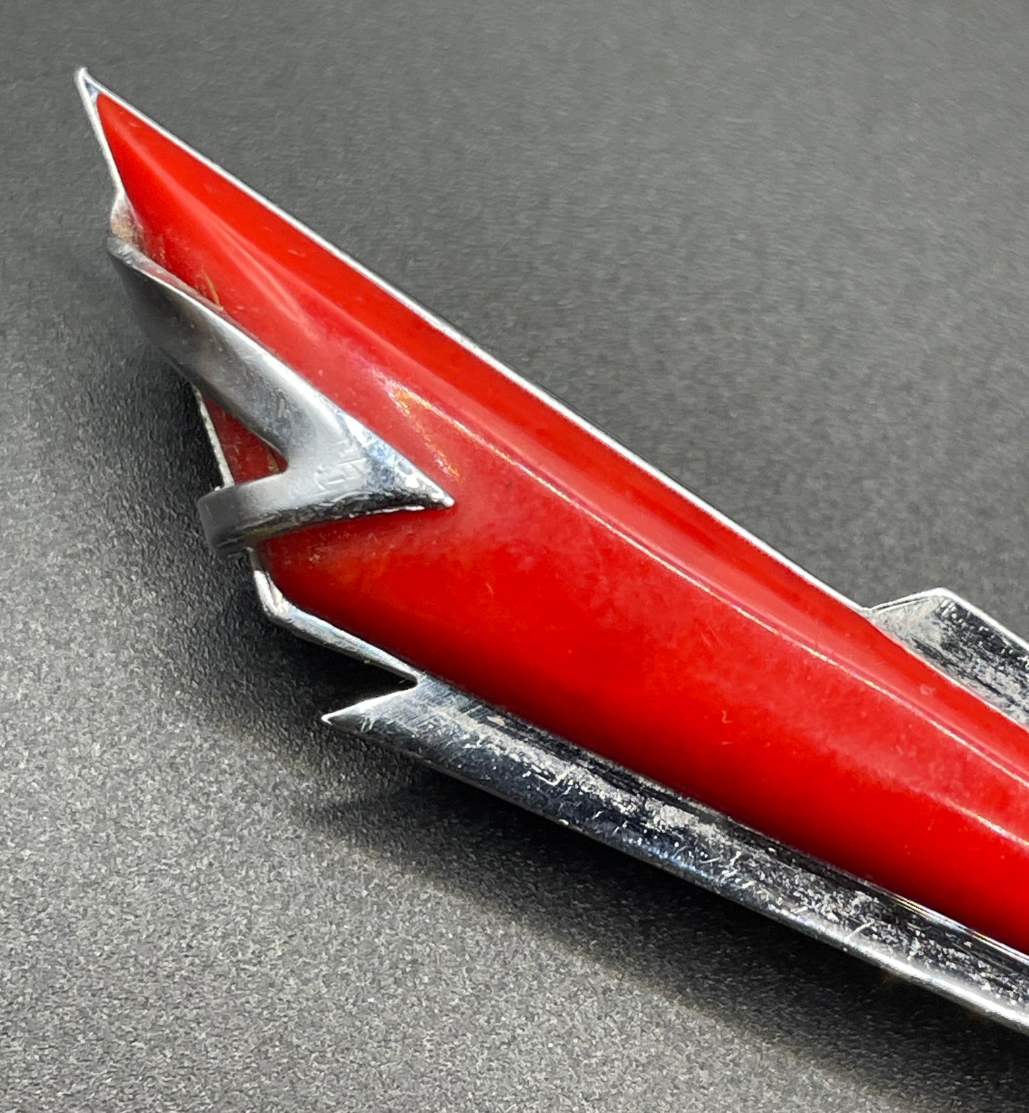 Vintage Jakob Bengel Art Deco machine age, beautiful red galalith and chrome geometric brooch
