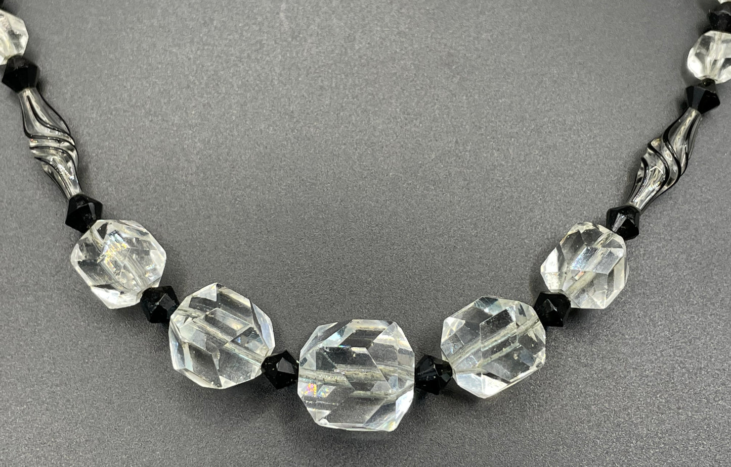 Vintage Art Deco clear and black crystal faceted and moulded/poured glass bead necklace, beautifully crafted beads on foxtail chain