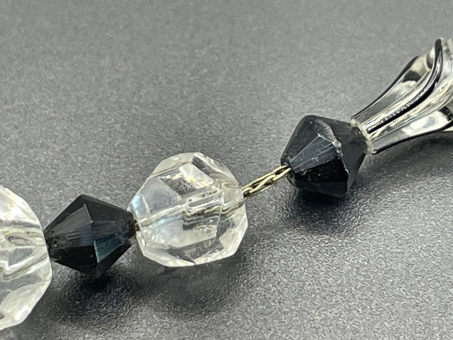 Vintage Art Deco clear and black crystal faceted and moulded/poured glass bead necklace, beautifully crafted beads on foxtail chain