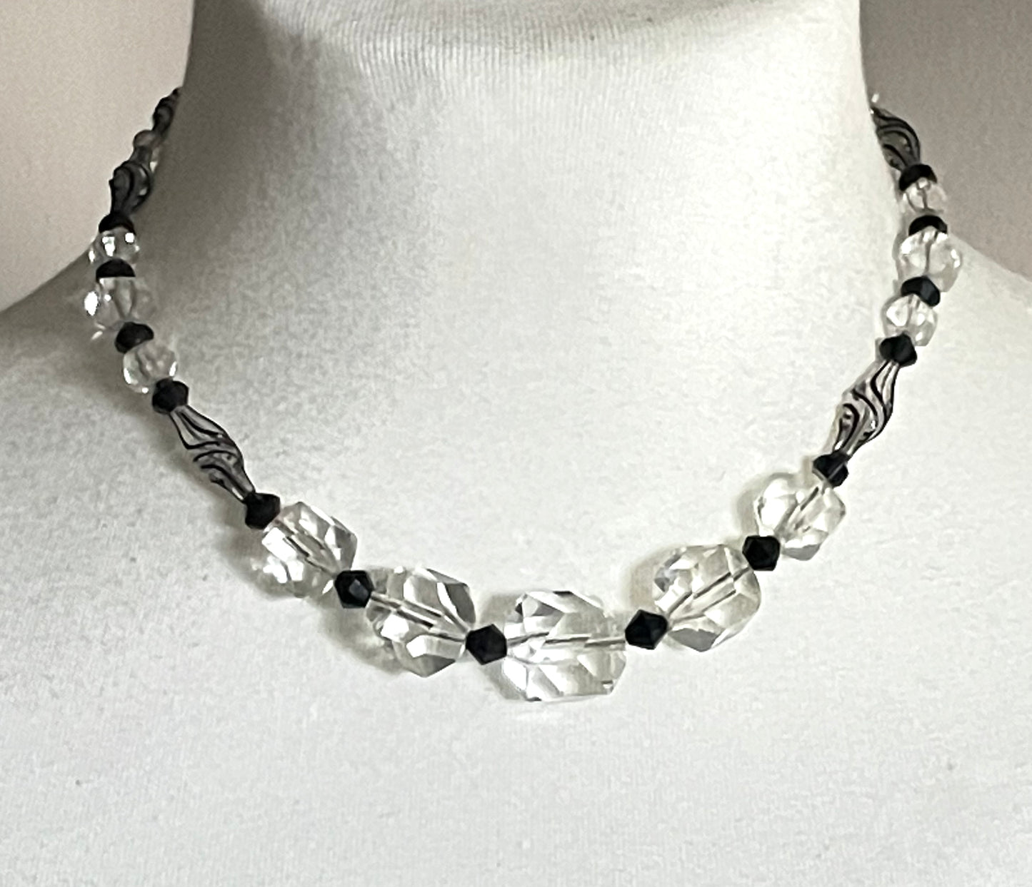 Vintage Art Deco clear and black crystal faceted and moulded/poured glass bead necklace, beautifully crafted beads on foxtail chain