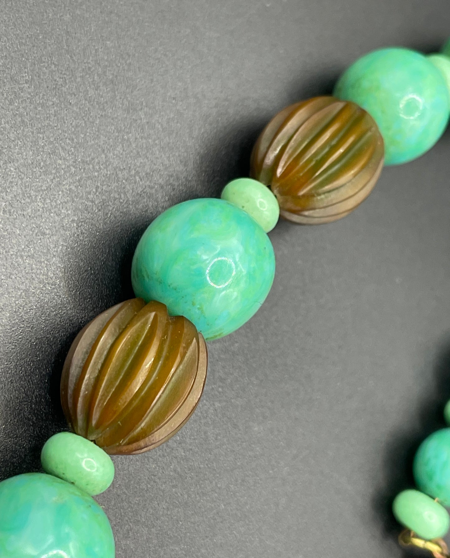 Vintage Louis Rousselet Art Deco green Peking style glass and carved galalith bead necklace, Made in France beehive clasp, foxtail chain