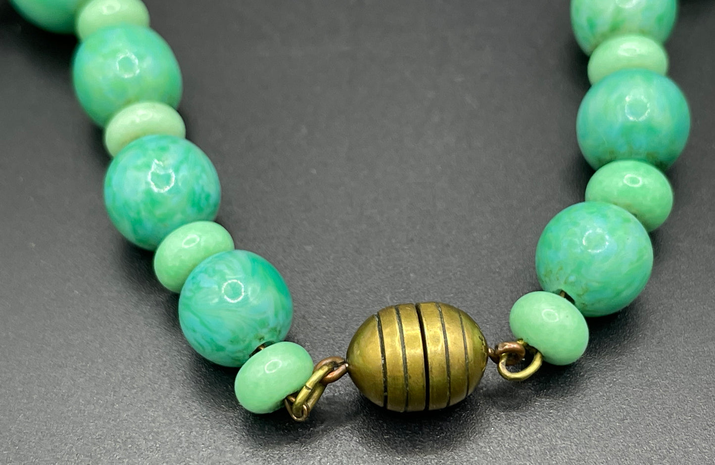 Vintage Louis Rousselet Art Deco green Peking style glass and carved galalith bead necklace, Made in France beehive clasp, foxtail chain