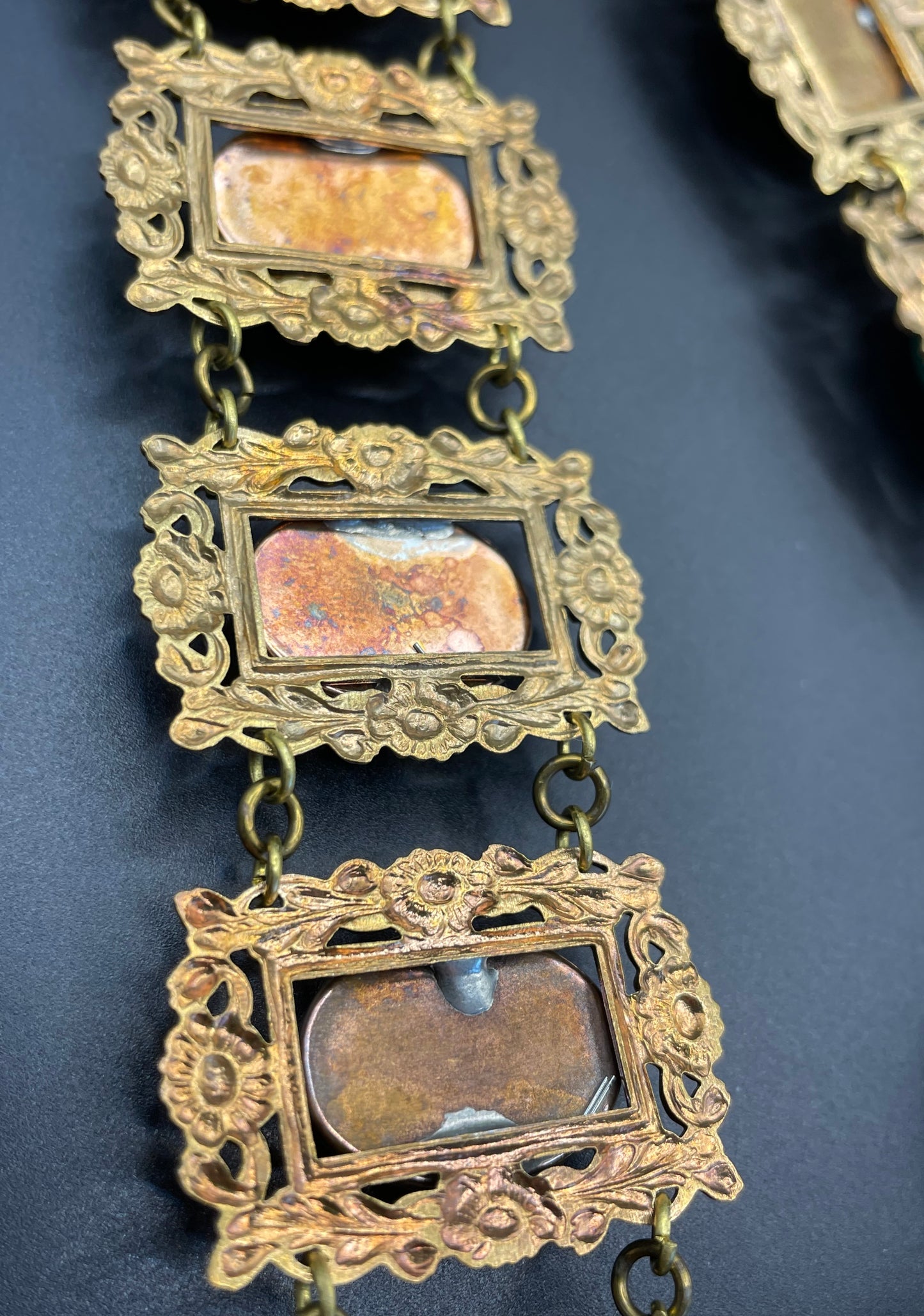 Vintage Art Deco Czech jade green and jet black glass cabochon and gold tone filigree lariat necklace and bracelet set, large and heavy