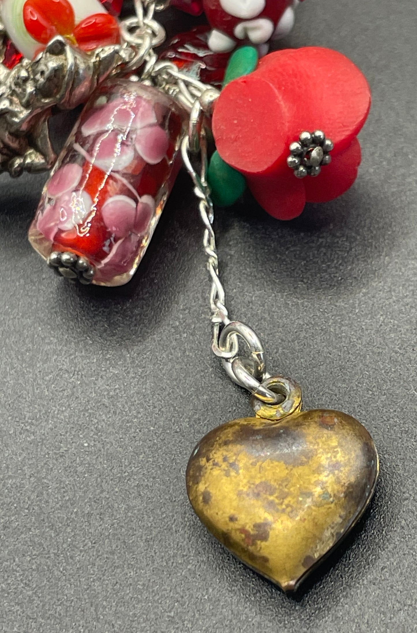 Vintage Disney Snow White and the seven dwarfs 925 sterling silver charm bracelet with a multitude of chunky handcrafted Murano glass beads