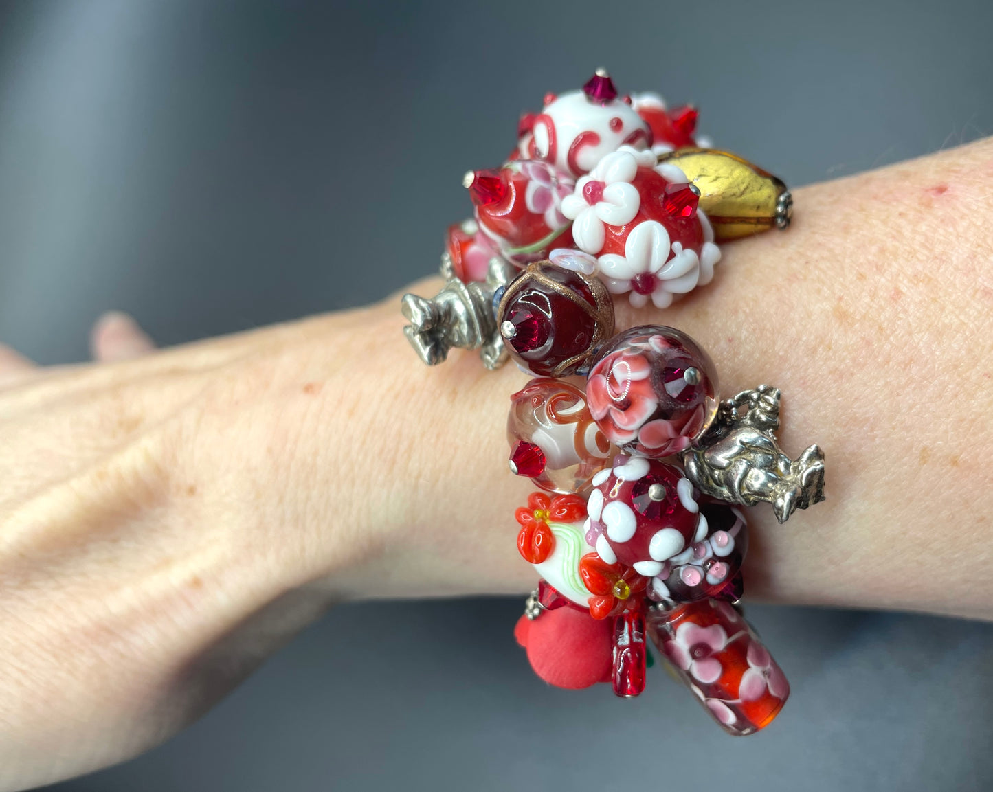 Vintage Disney Snow White and the seven dwarfs 925 sterling silver charm bracelet with a multitude of chunky handcrafted Murano glass beads