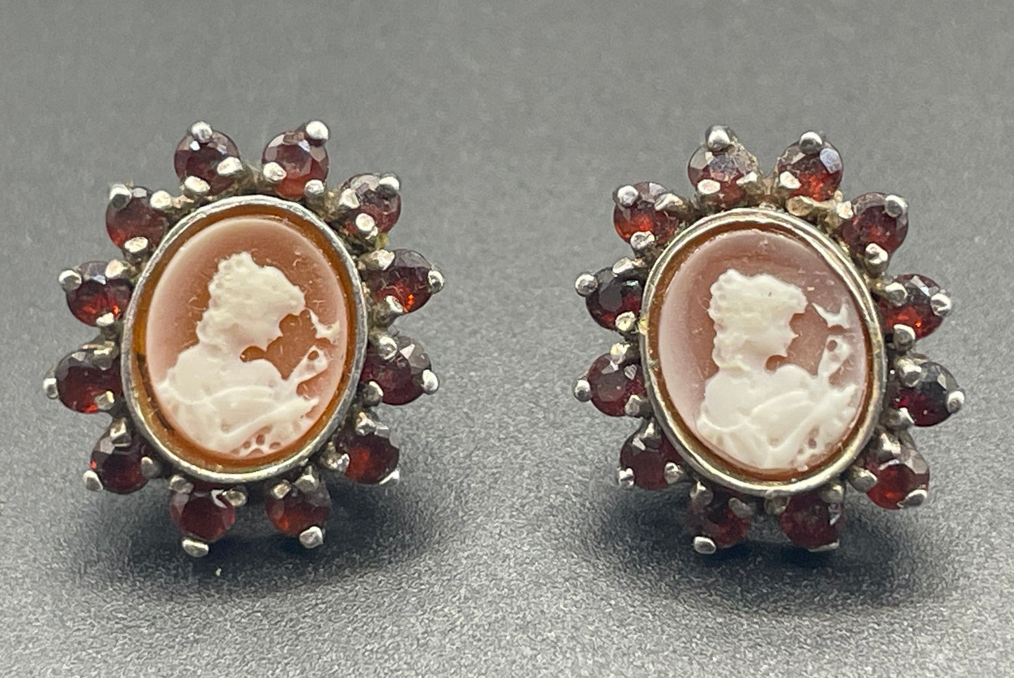Antique sterling silver shell cameo and Bohemian garnet stud earrings, delicate pieces in presentation box