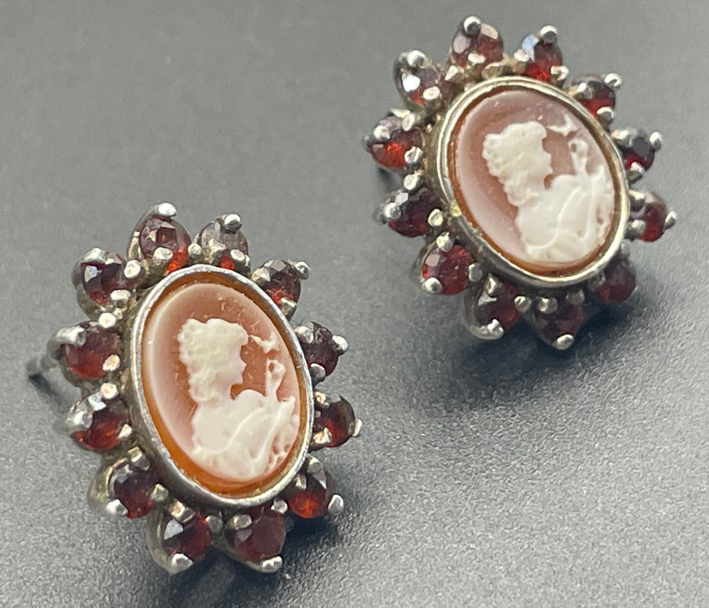 Antique sterling silver shell cameo and Bohemian garnet stud earrings, delicate pieces in presentation box