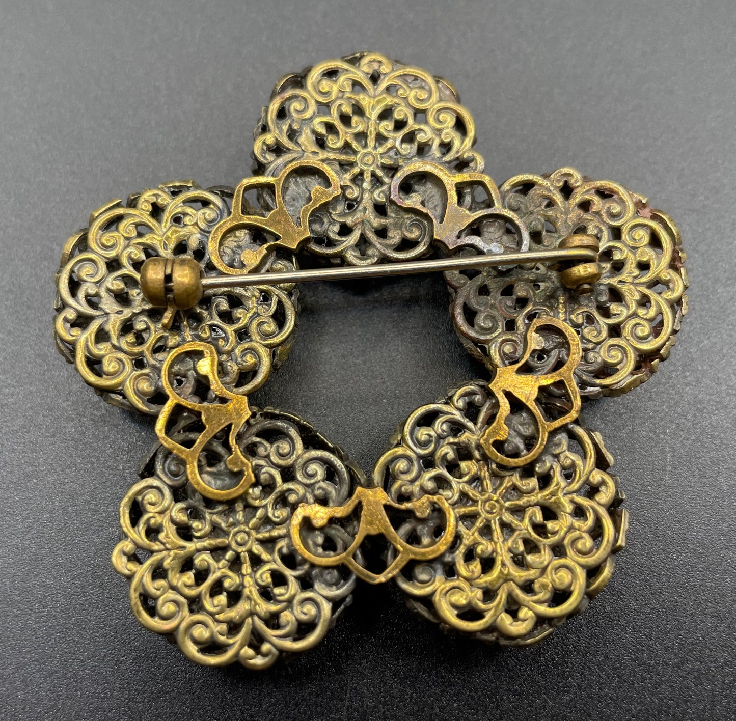 Large vintage amethyst purple paste 1930s Czech Art Deco rhinestone floral brooch with gold tone filigree