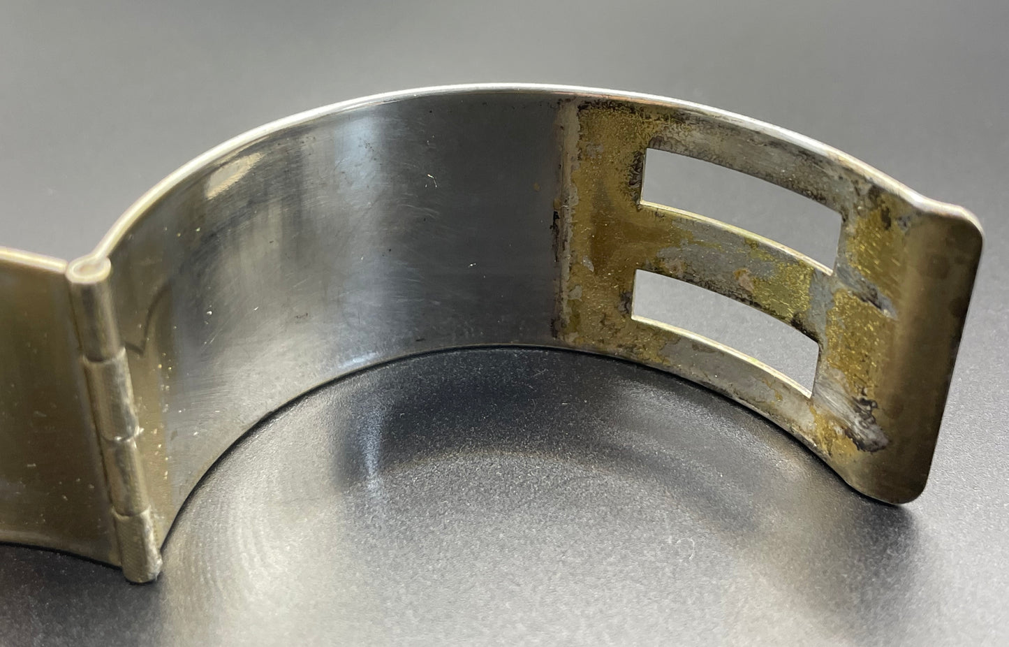 Vintage Art Deco engine turned machine age gold tone gilded on silver tone wide bangle bracelet hinged cuff, abstract Bauhaus design