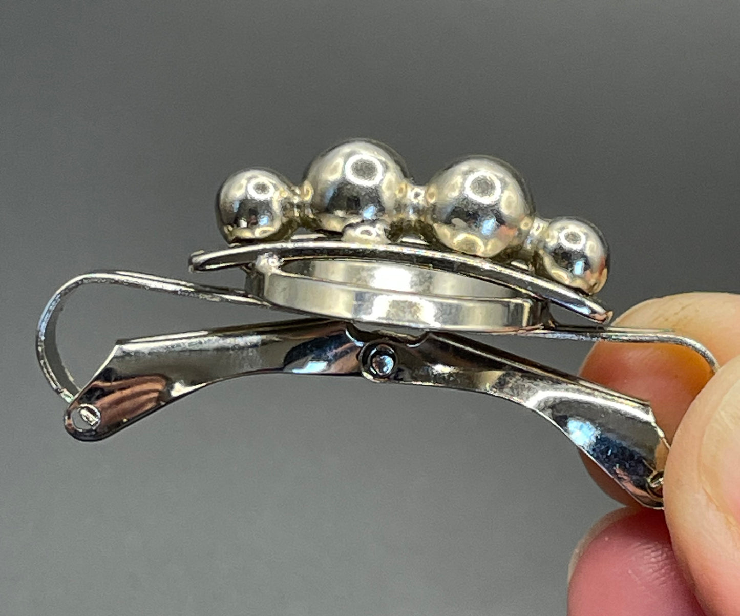 Vintage Art Deco machine age silver tone chrome abstract geometric scarf or tie clip - three-dimensional, architectural design