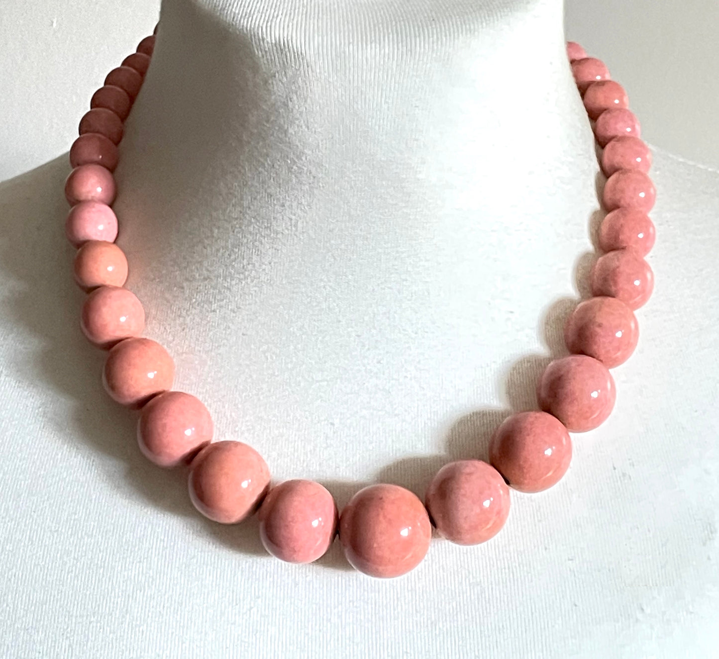 Vintage possible Louis Rousselet Art Deco pink Peking style glass bead necklace, on foxtail chain, really large, chunky beads