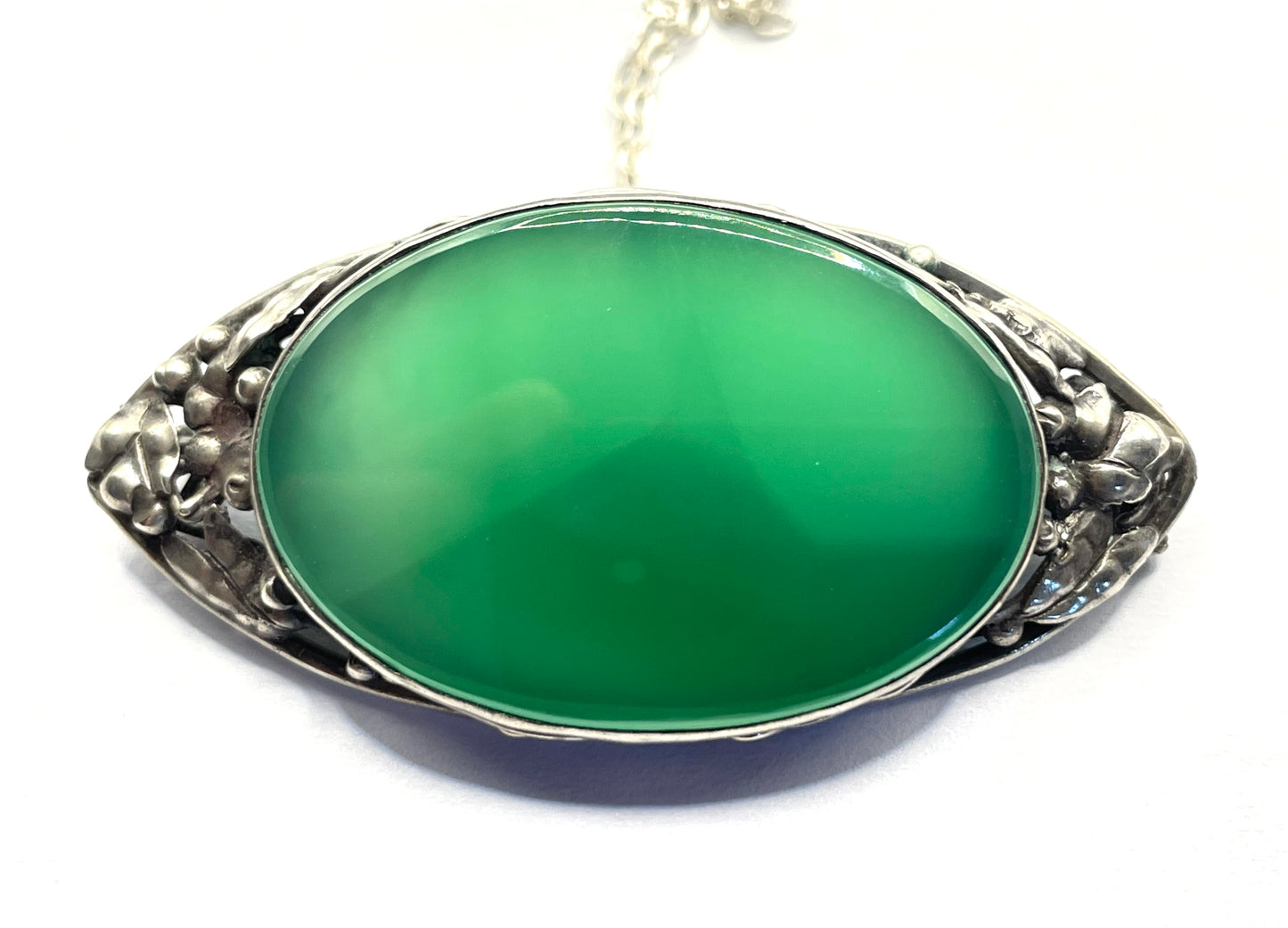 Vintage/antique sterling silver (tested) green gemstone (chrysoprase?) & Art Nouveau or Arts and Crafts brooch /pendant with sterling chain