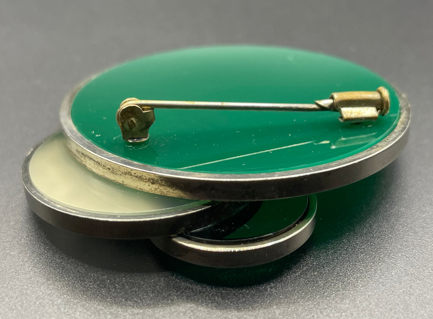 Vintage large Art Deco Bauhaus design green glass and silver tone (probably low grade silver) brooch with trombone clasp