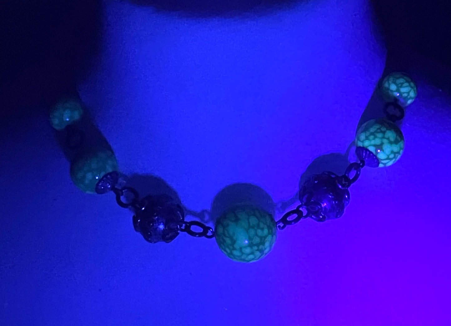 Vintage uranium glass Art Deco necklace - bright yellow marbled uranium glass UV sensitive beads, brass chain and beads
