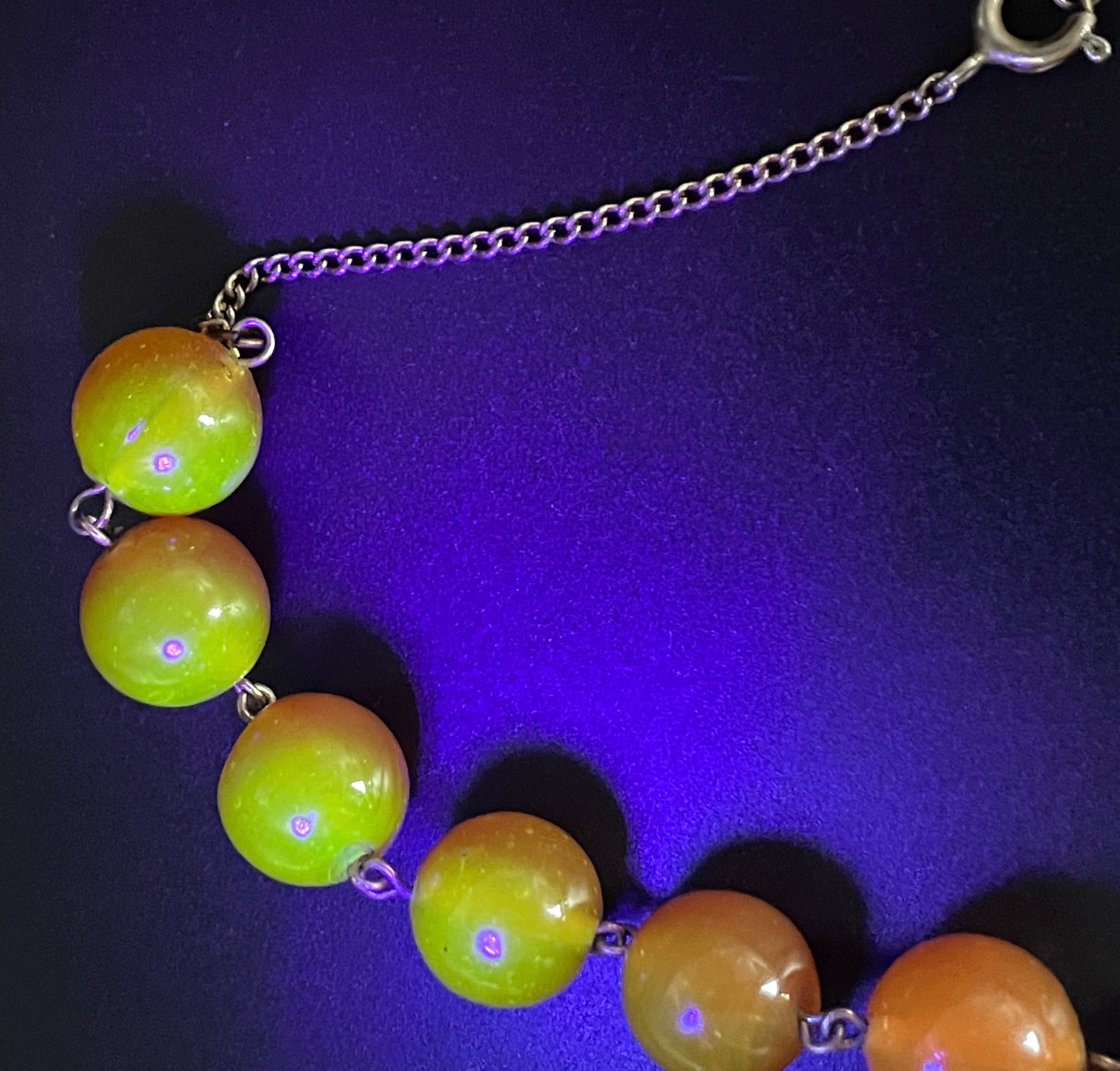 Vintage Art Deco uranium glass Carnelian coloured beaded necklace, lovely orange beads that glow yellow under UV light