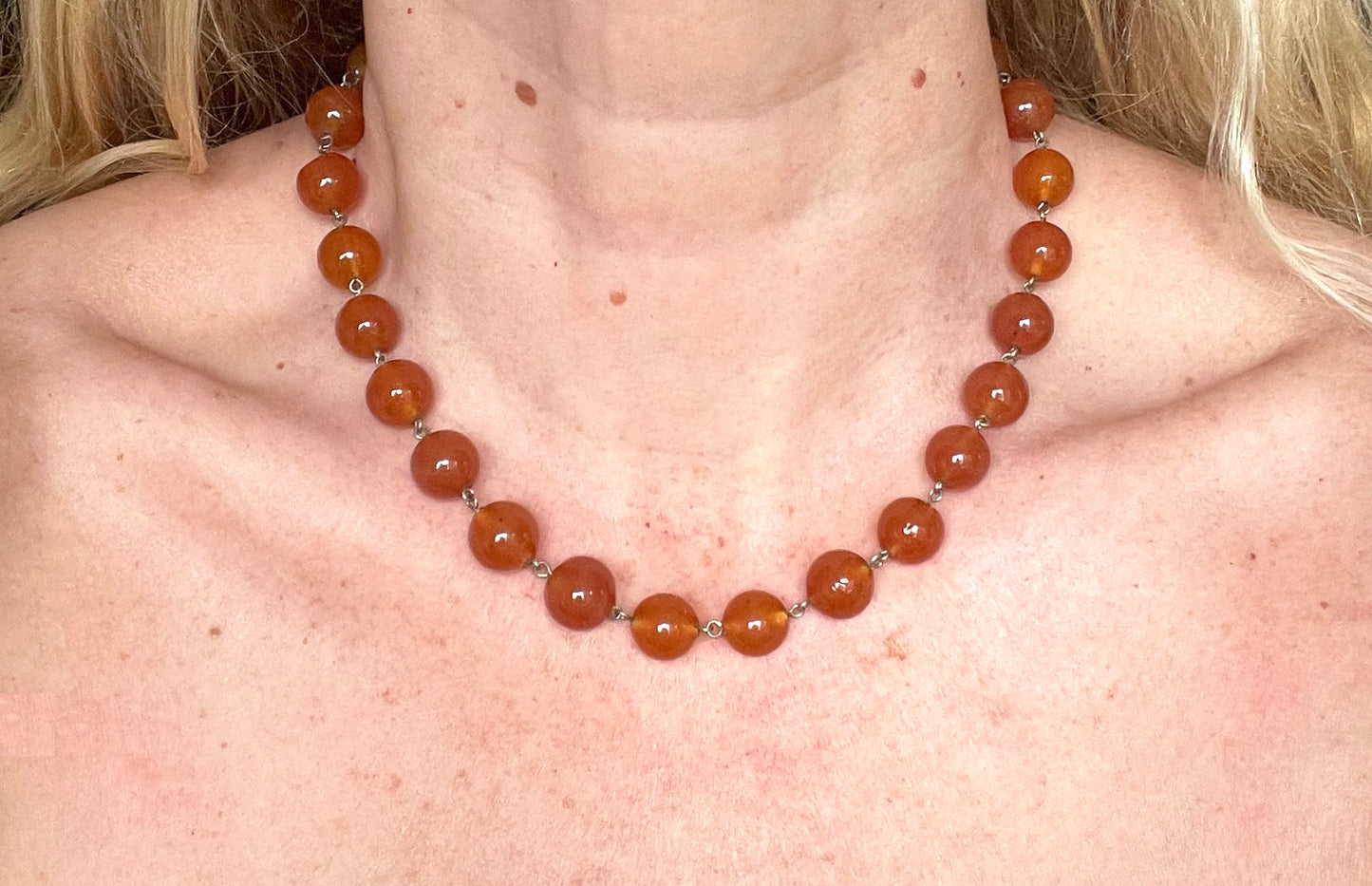 Vintage Art Deco uranium glass Carnelian coloured beaded necklace, lovely orange beads that glow yellow under UV light