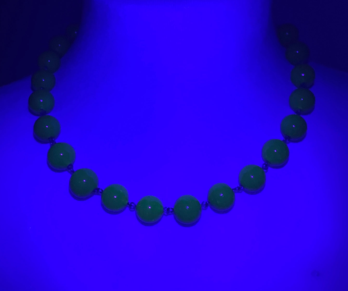 Vintage Art Deco uranium glass Carnelian coloured beaded necklace, lovely orange beads that glow yellow under UV light