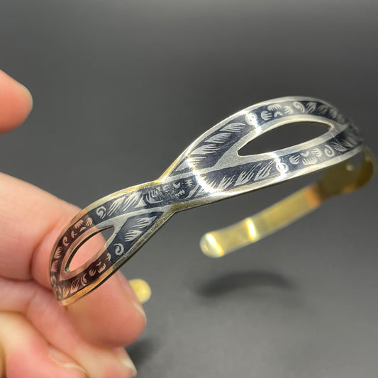 Vintage Russian niello 875 silver with 24 carat gold wash decorative cuff bangle, Soviet era, 11 grams, hallmarked, gorgeous black on silver