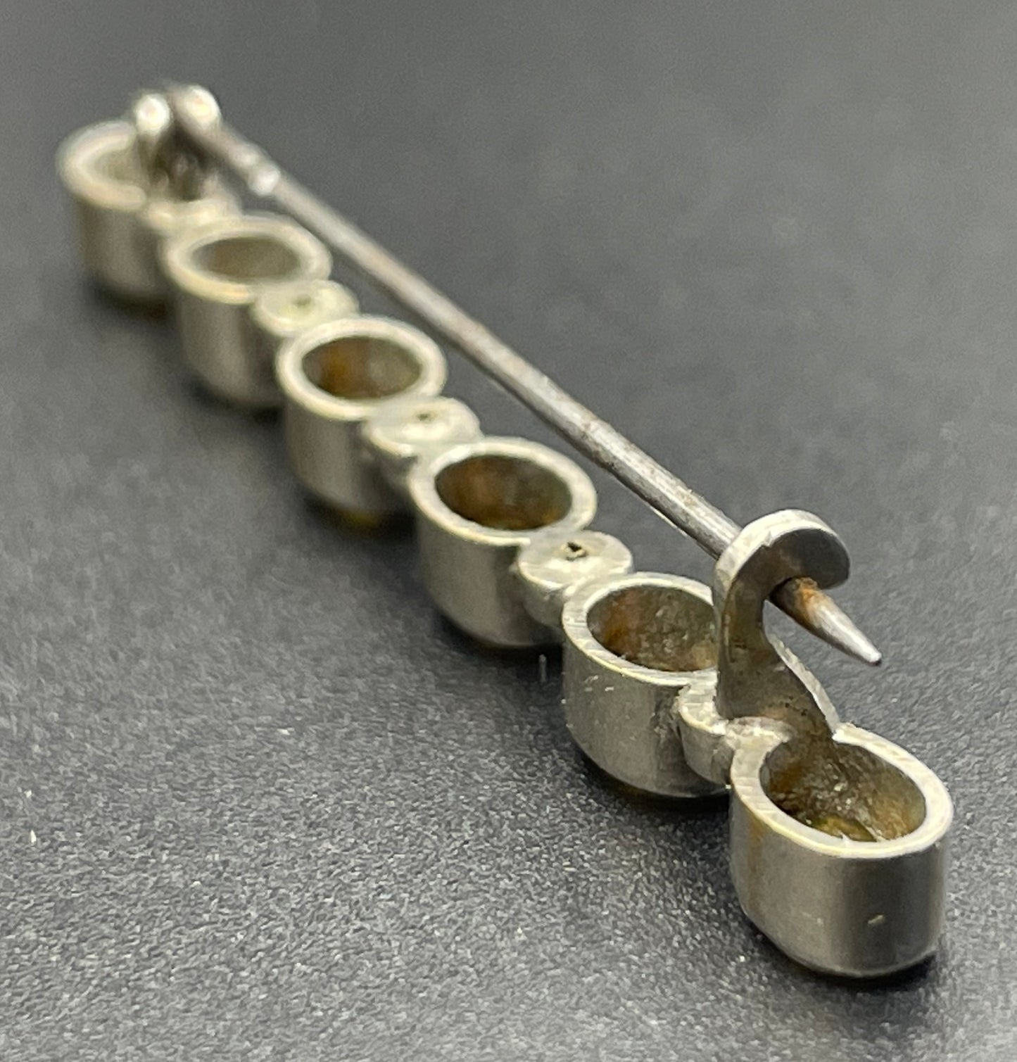 Vintage collet set citrine yellow and clear glass rhinestone shiny silver tone bar brooch pin