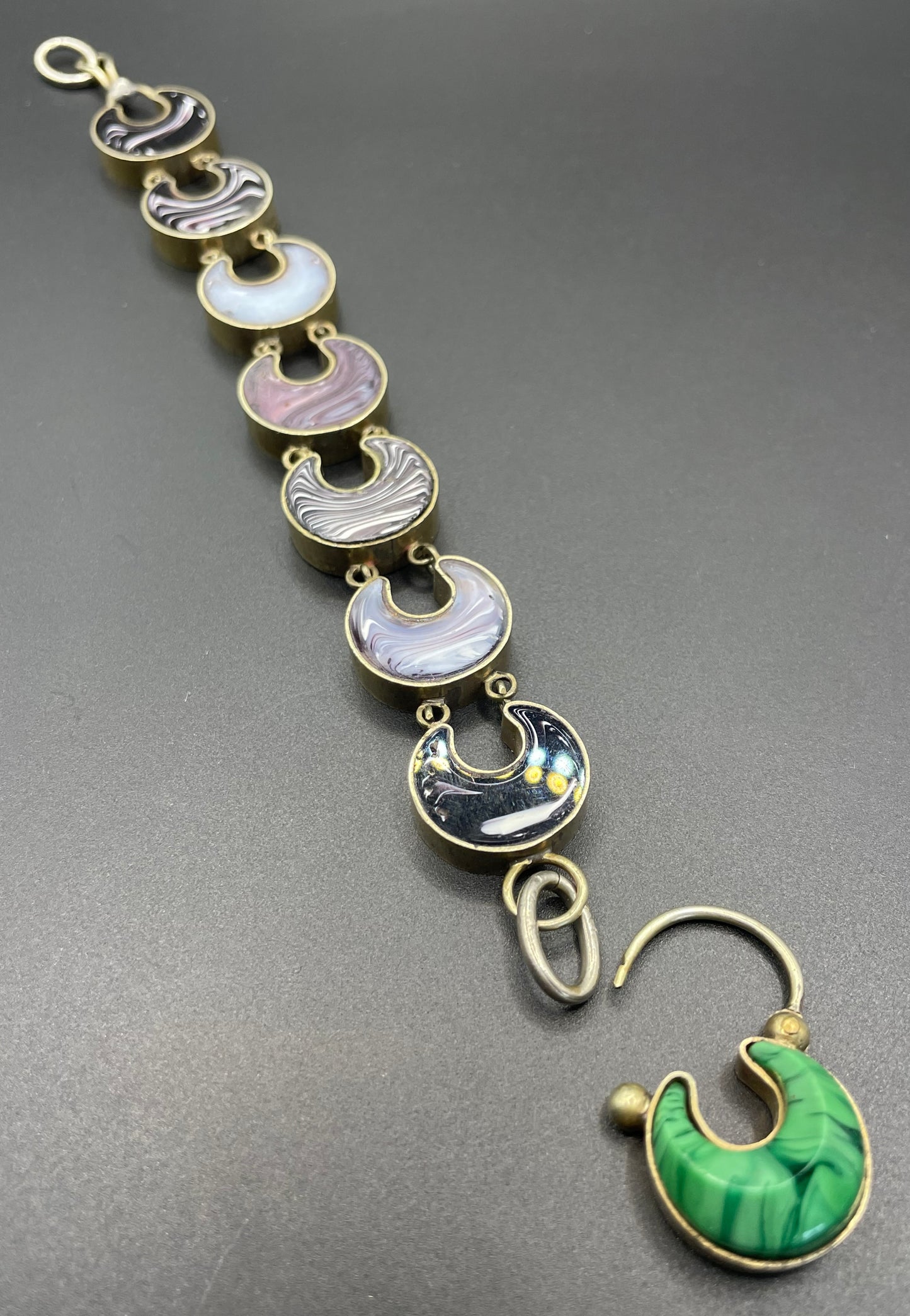Antique Victorian double-sided agate and malachite crescent moon panel bracelet with beautiful padlock clasp