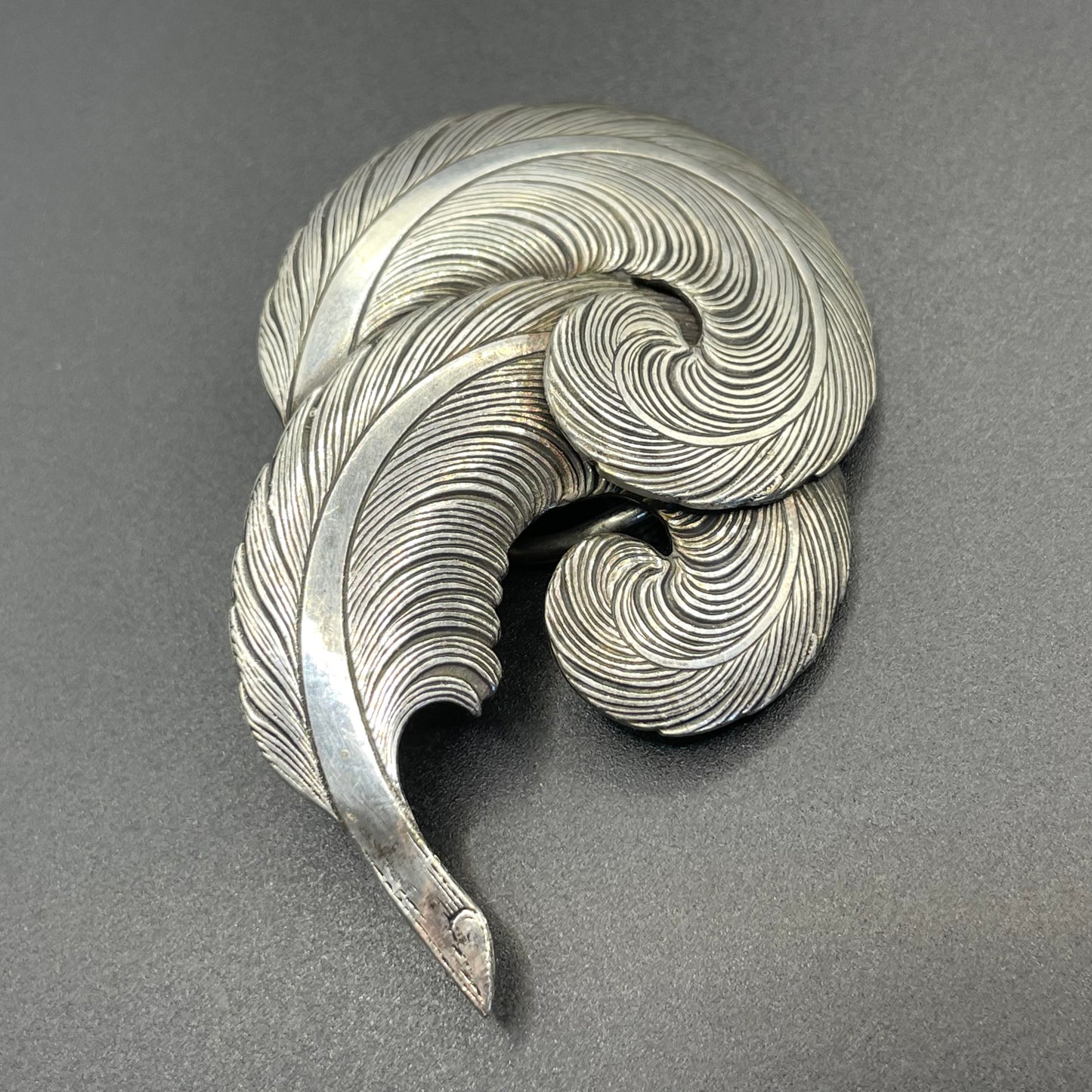 Vintage silver tone double feather design combined brooch and scarf clip, trombone clasp, perhaps made in France