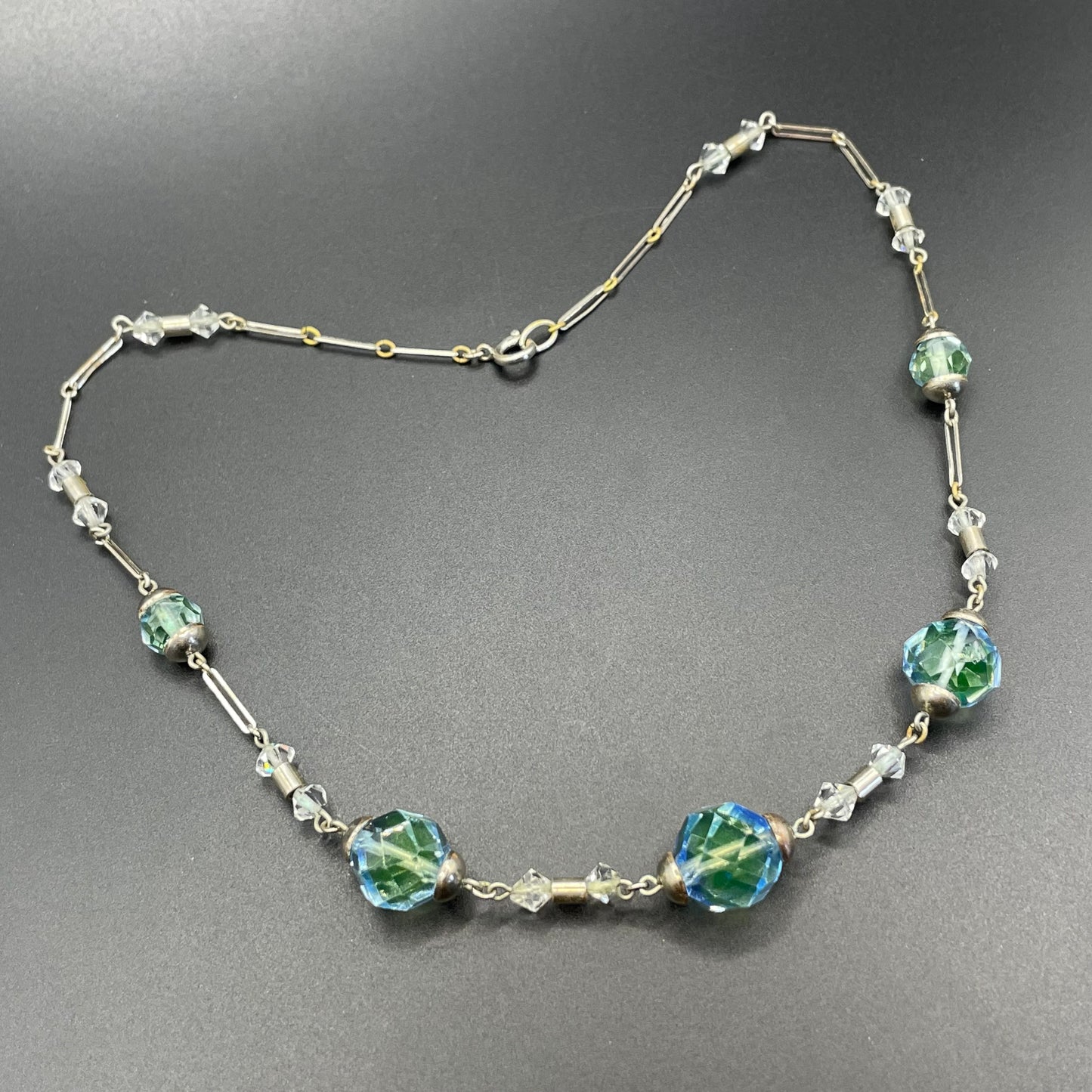 Vintage bi-colour uranium glass green and blue coloured faceted crystal bead Art Deco necklace, crystal that glows under UV / black light