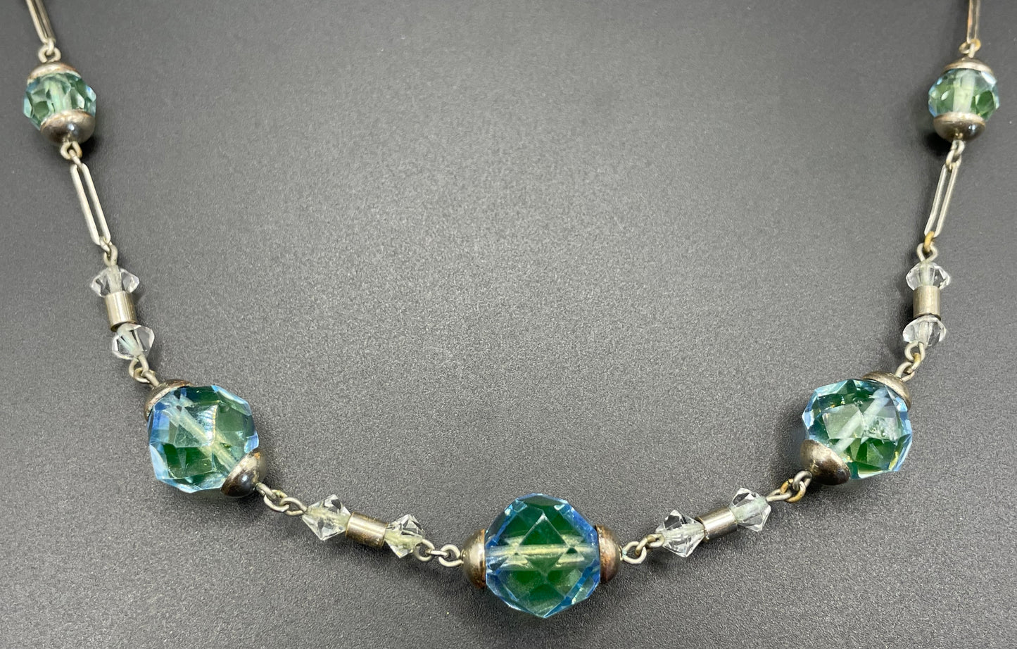 Vintage bi-colour uranium glass green and blue coloured faceted crystal bead Art Deco necklace, crystal that glows under UV / black light