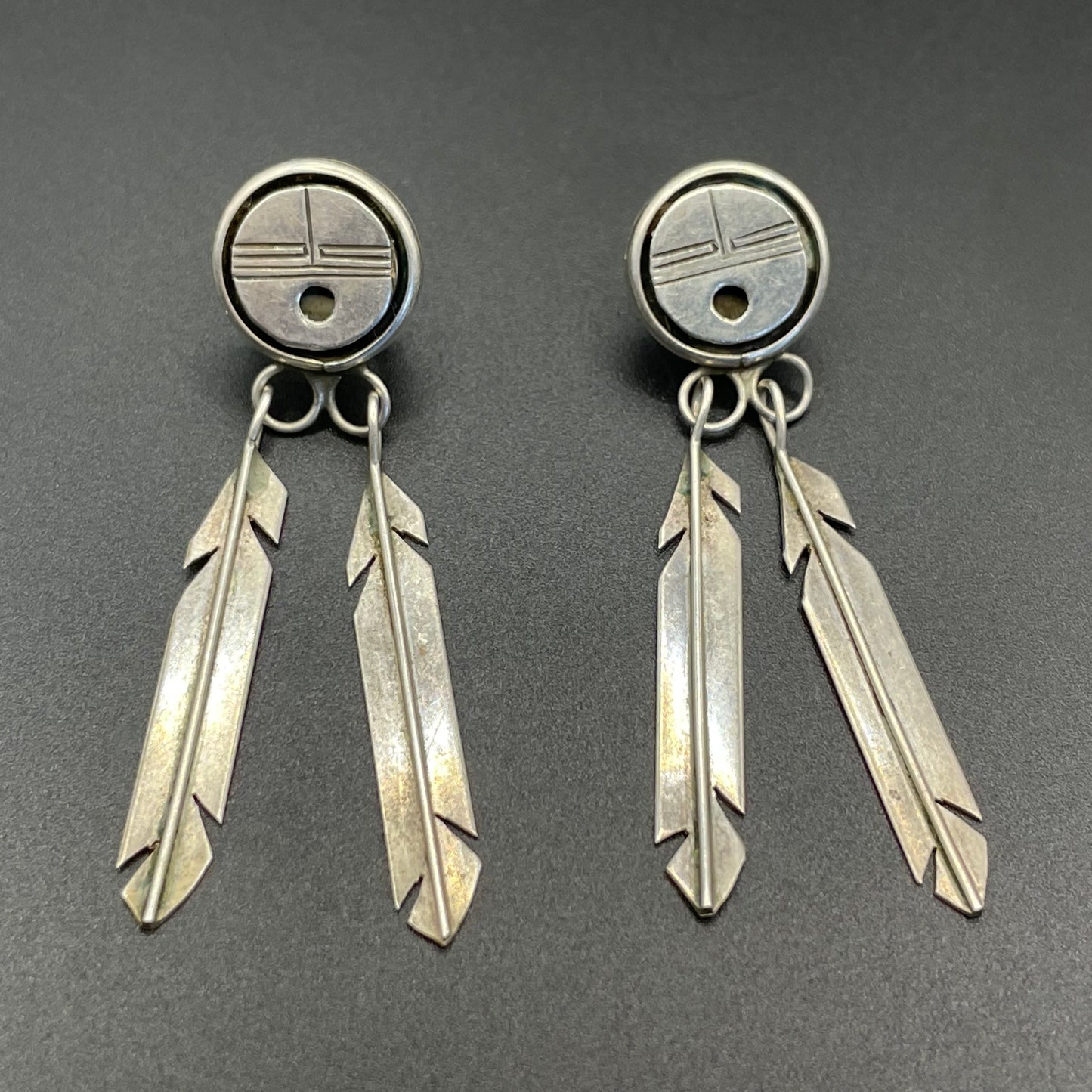 Vintage Navajo unmarked sterling silver dangle earrings (pierced ears), beautiful first nation craftsmanship, 5 grams of silver