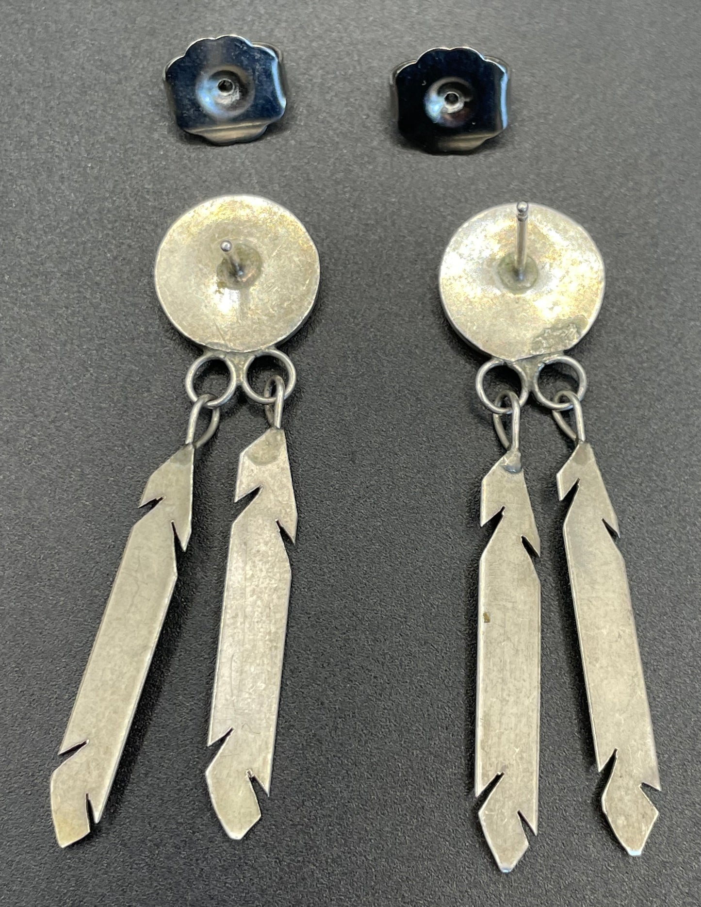 Vintage Navajo unmarked sterling silver dangle earrings (pierced ears), beautiful first nation craftsmanship, 5 grams of silver