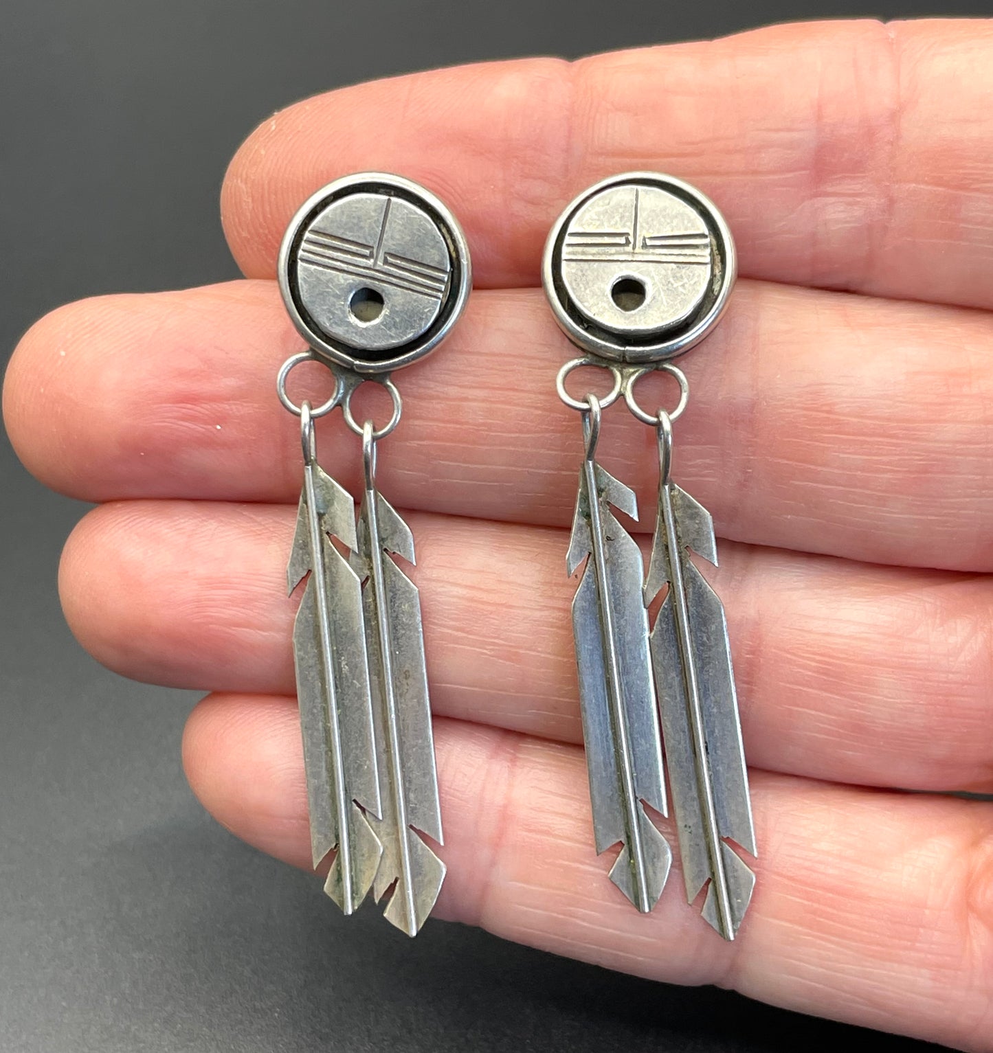 Vintage Navajo unmarked sterling silver dangle earrings (pierced ears), beautiful first nation craftsmanship, 5 grams of silver