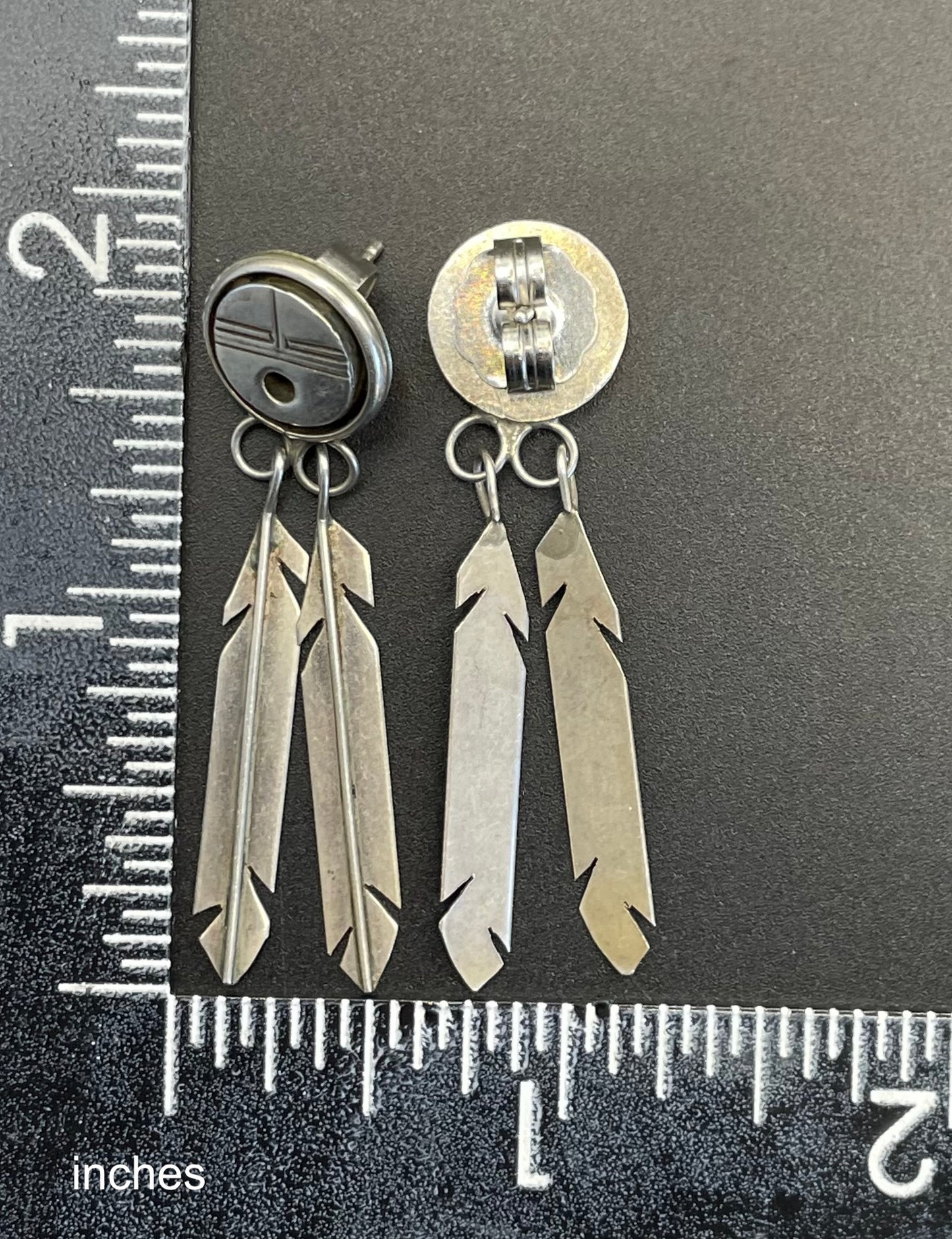 Vintage Navajo unmarked sterling silver dangle earrings (pierced ears), beautiful first nation craftsmanship, 5 grams of silver