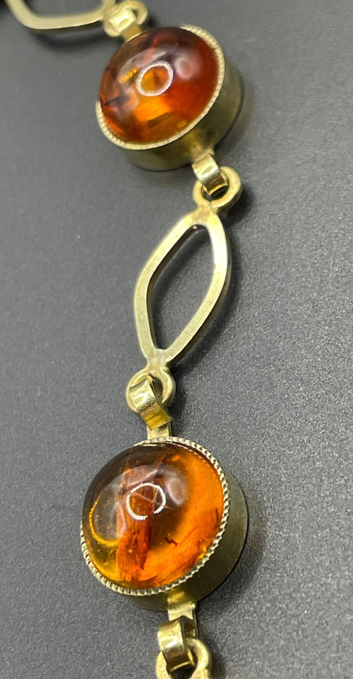 Vintage Art Deco 1920s / 1930s amber gemstone cabochon and gold tone bracelet, stamped AMR