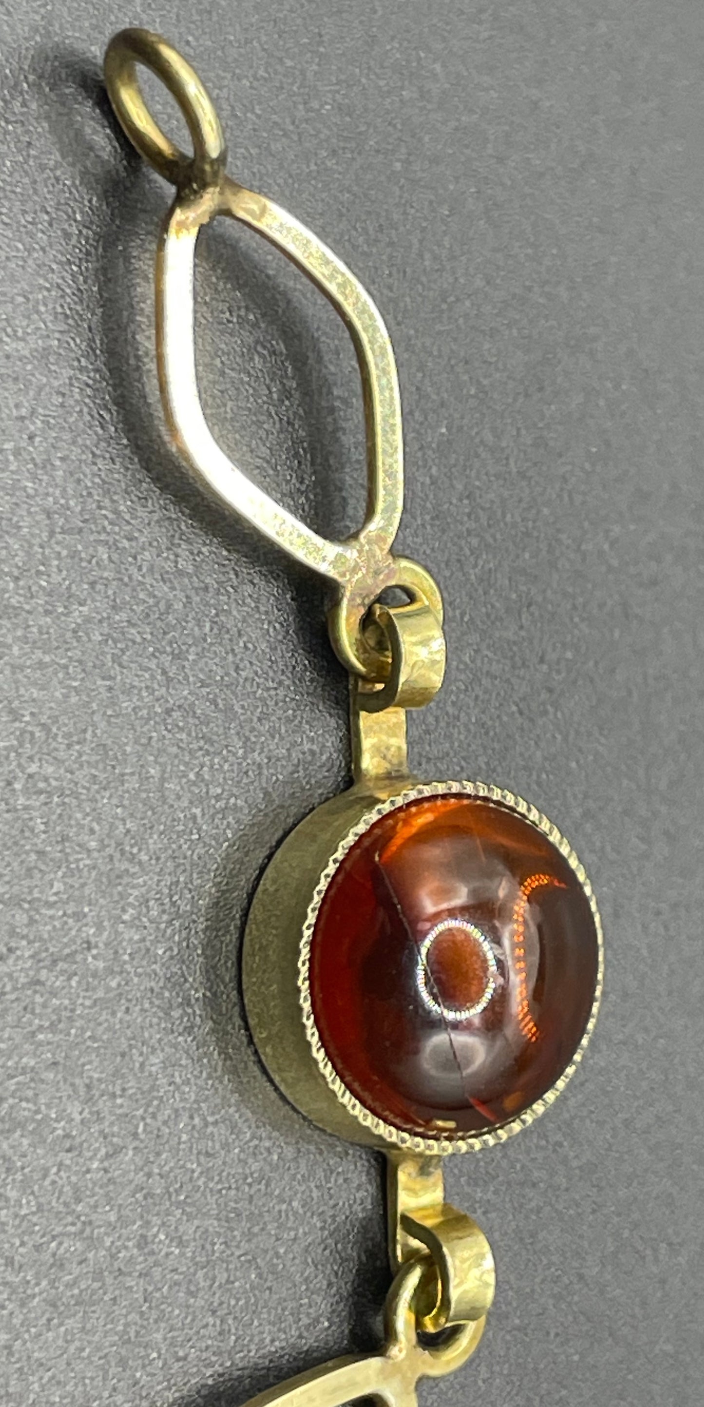 Vintage Art Deco 1920s / 1930s amber gemstone cabochon and gold tone bracelet, stamped AMR