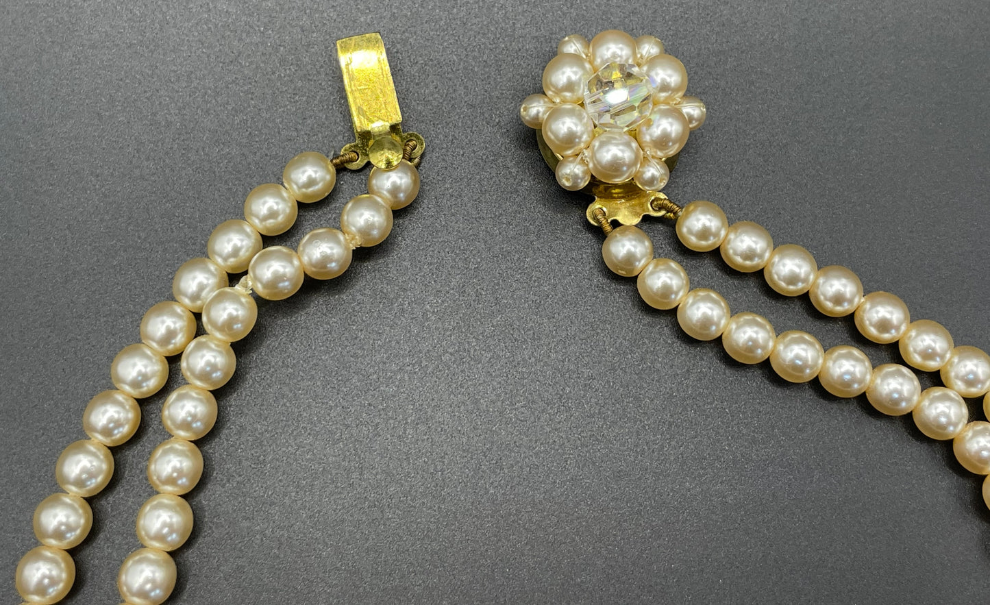 Elaborate vintage chandelier faceted AB crystal & glass pearl bead gold tone filigree bib necklace