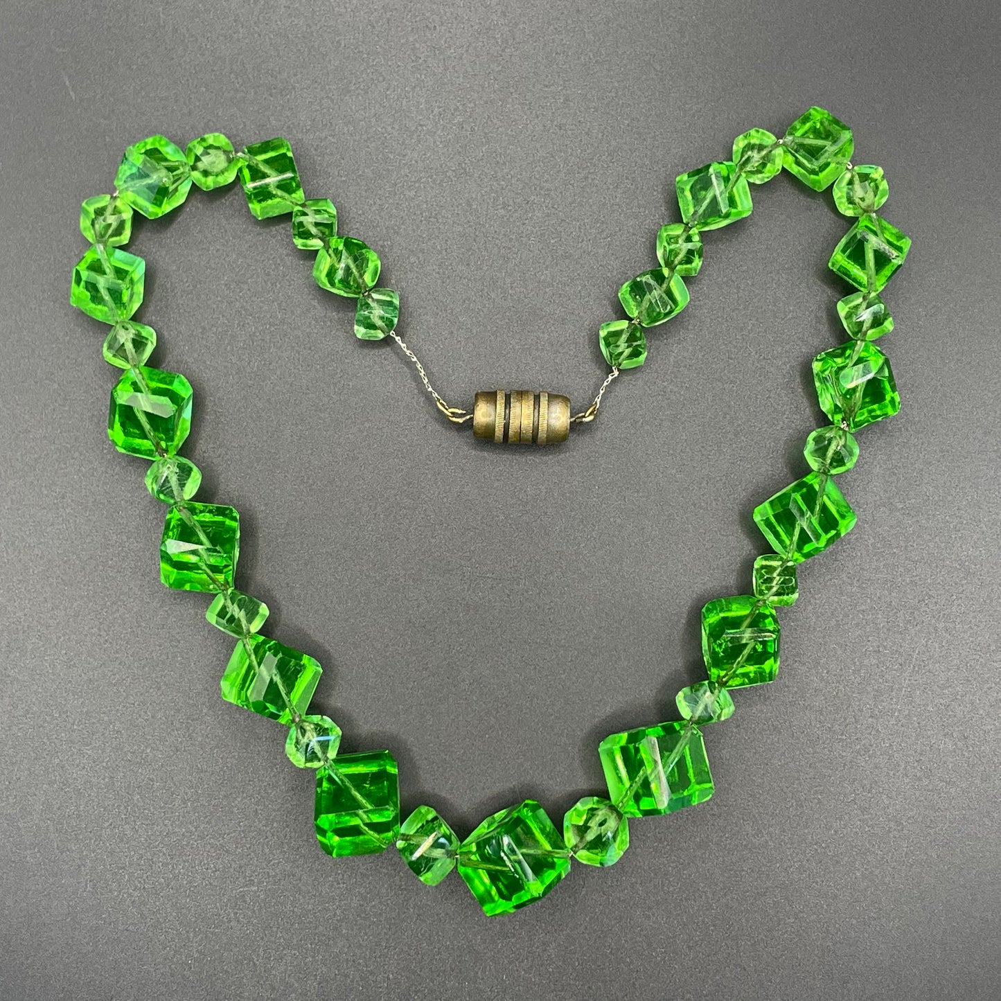 Vintage uranium glass faceted bead graduated Art Deco necklace - fabulous beads that glow under UV light, on foxtail chain