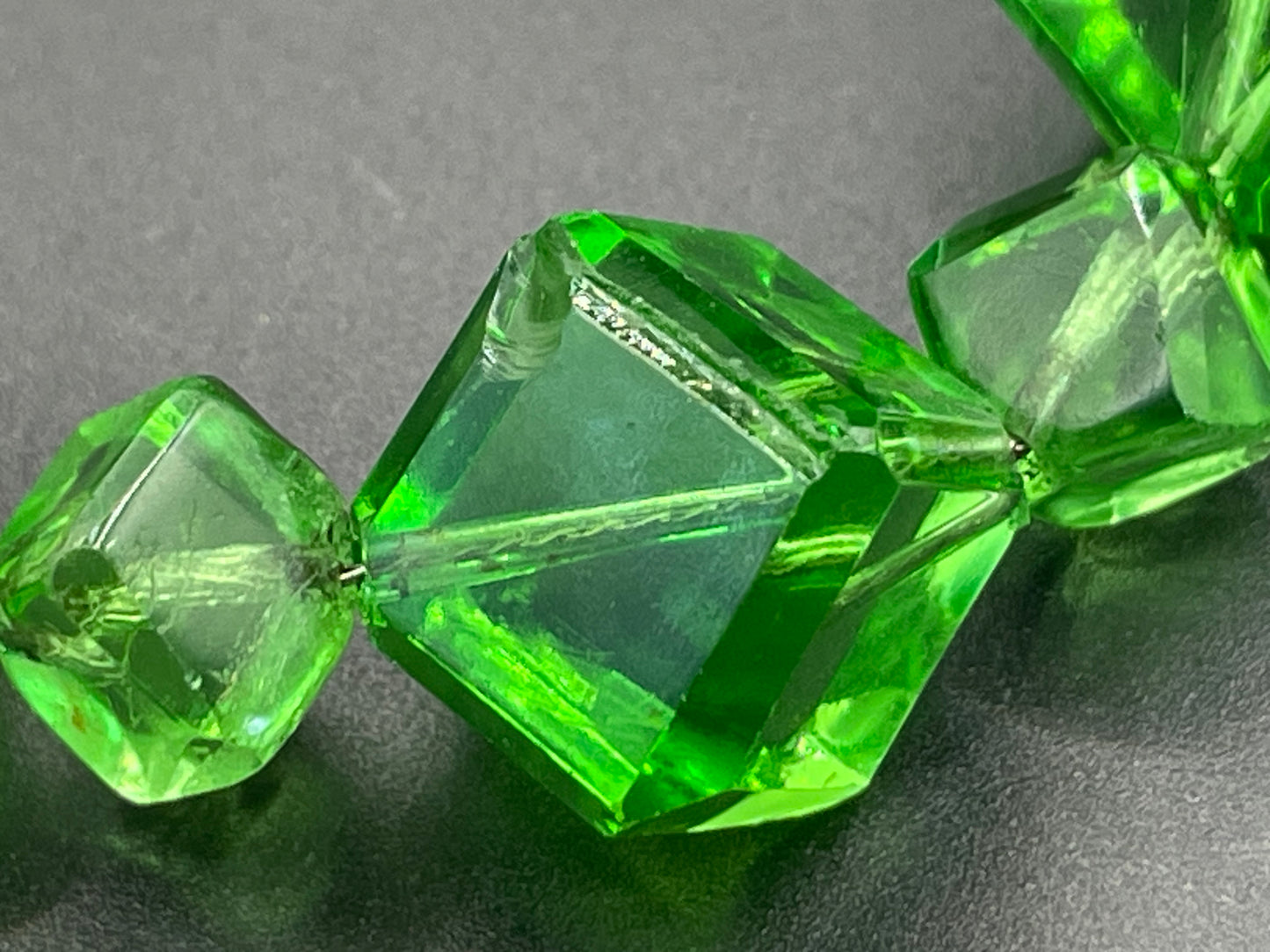 Vintage uranium glass faceted bead graduated Art Deco necklace - fabulous beads that glow under UV light, on foxtail chain