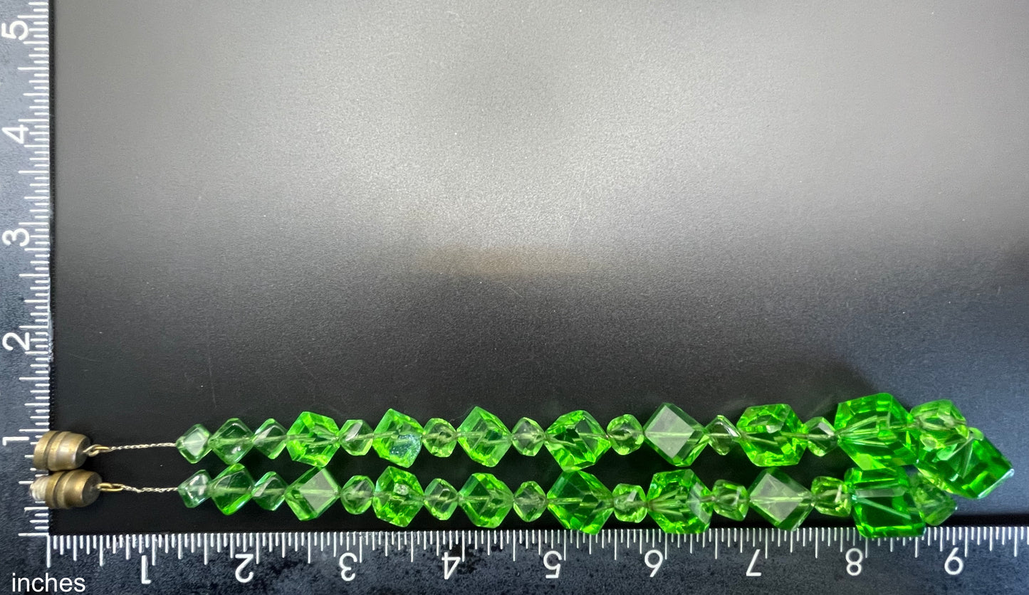 Vintage uranium glass faceted bead graduated Art Deco necklace - fabulous beads that glow under UV light, on foxtail chain
