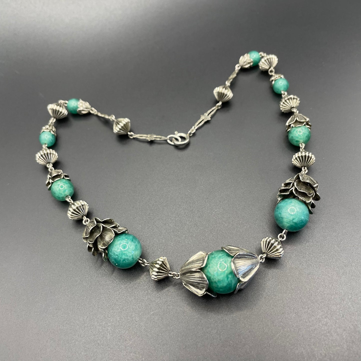 Vintage Jakob Bengel Art Deco machine age silver tone / chrome and green Peking style glass bead chunky geometric statement necklace