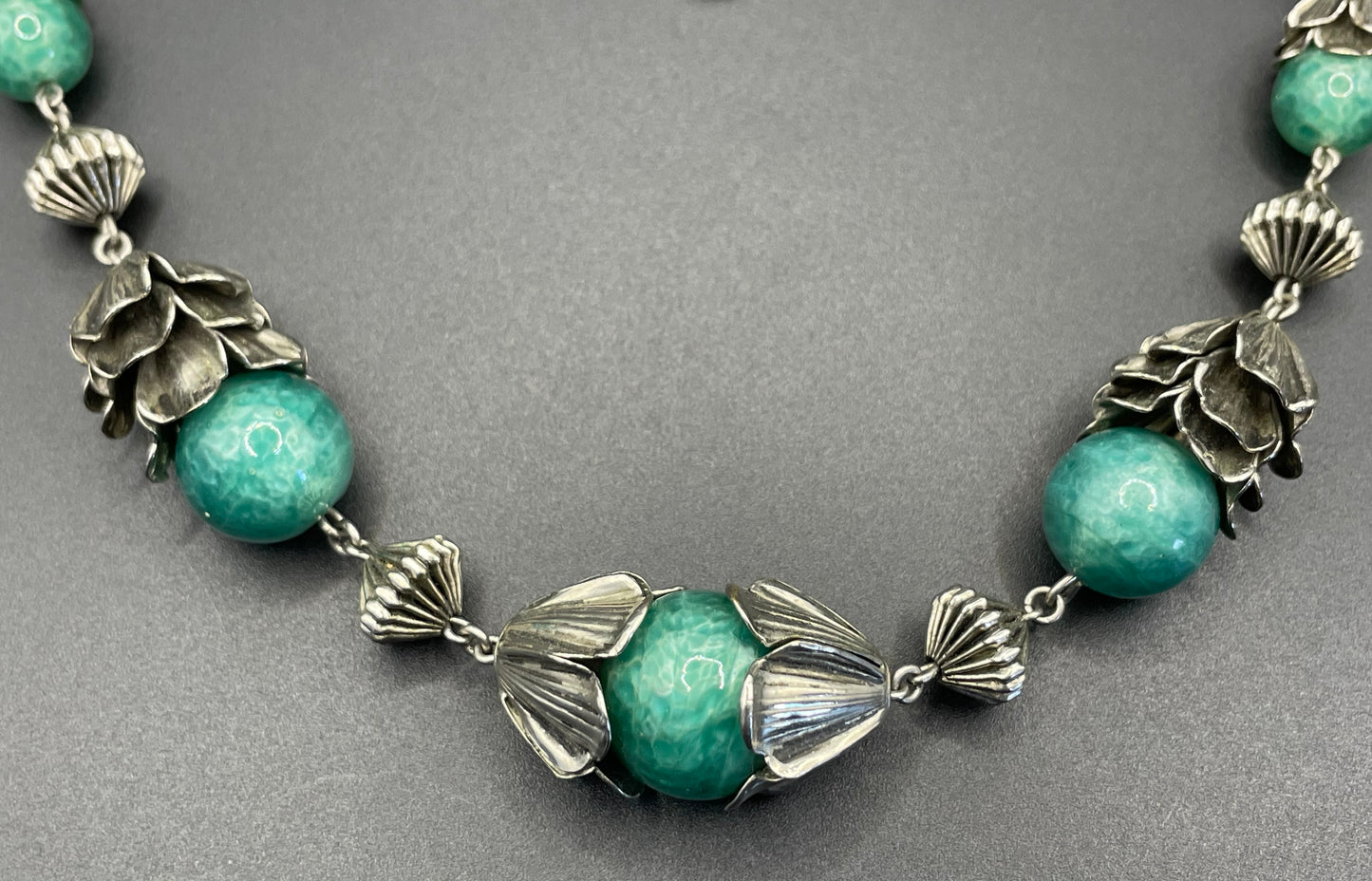 Vintage Jakob Bengel Art Deco machine age silver tone / chrome and green Peking style glass bead chunky geometric statement necklace
