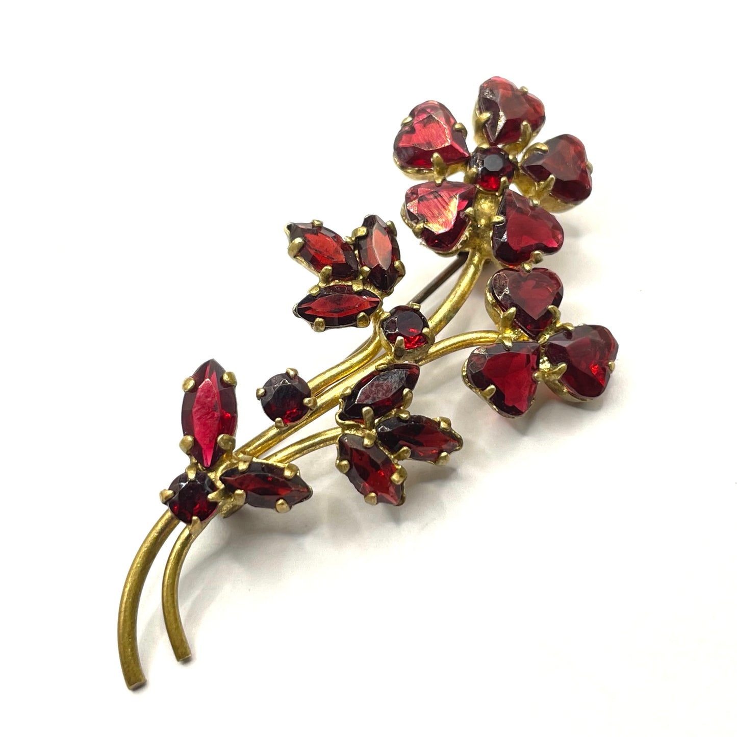 Vintage Art Deco Czech red garnet glass flower bouquet brooch, unusual heart-shaped rhinestones, set open-backed in gold tone
