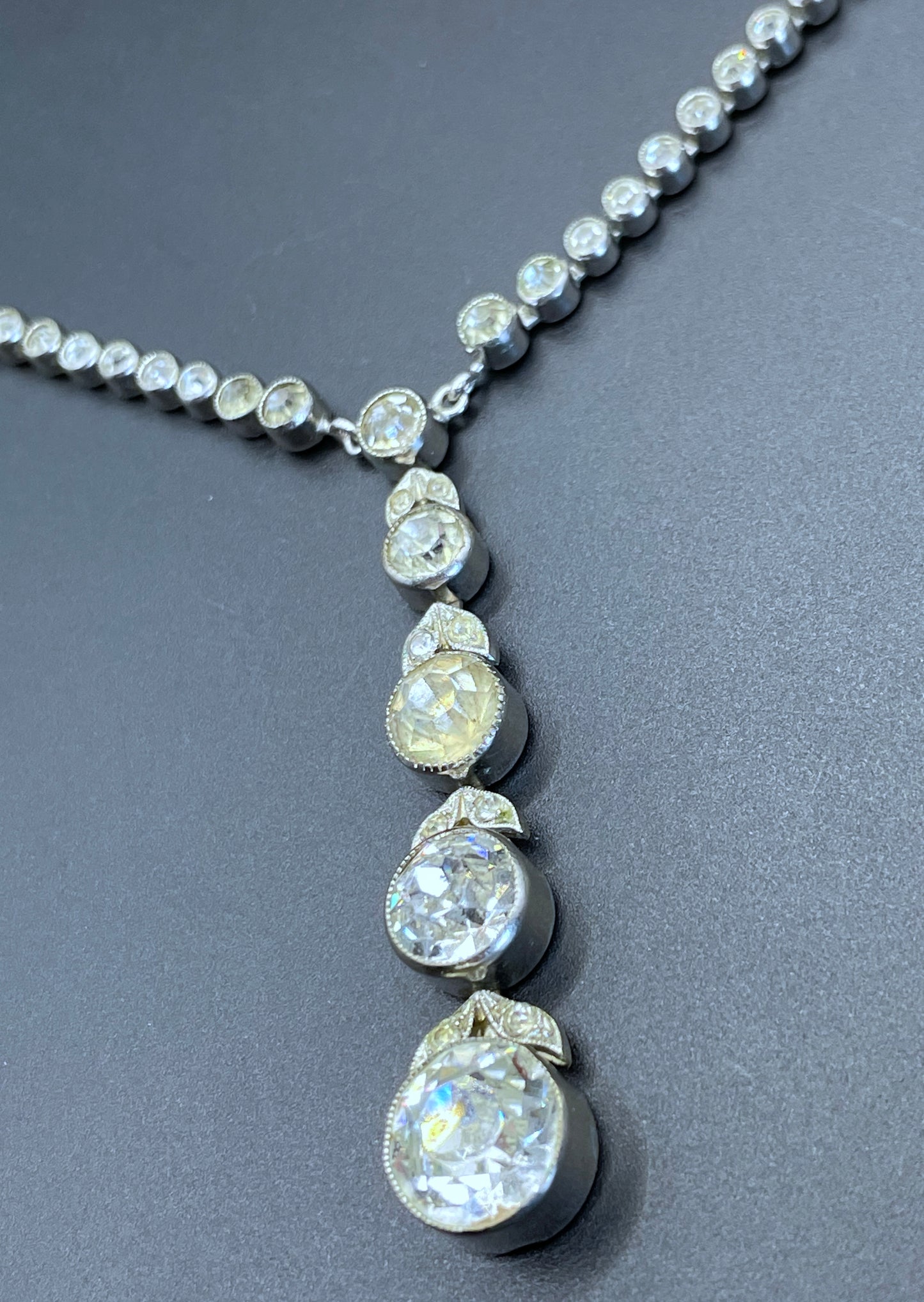 Vintage Art Deco Czech crystal paste and silver tone collet set riviere lariat Y necklace, classic and beautiful bud and leaf design