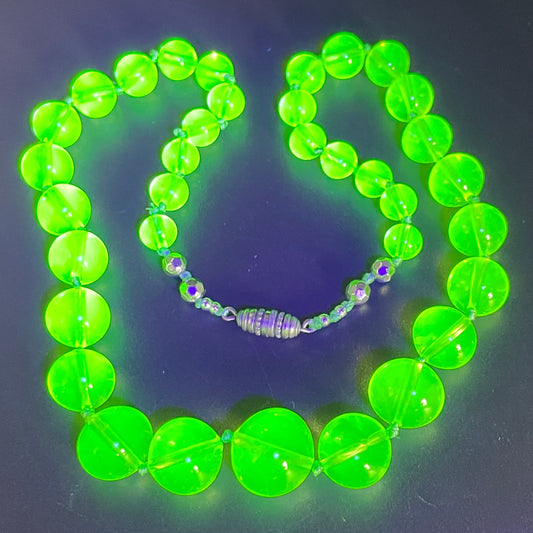 Vintage uranium glass round bead graduated Art Deco necklace - fabulous beads that glow under UV light, individually hand-knotted