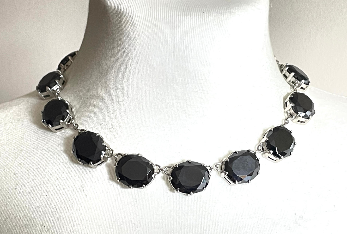 Stunning black glass rhinestone and silver tone Newbridge silverware riviere necklace, heavy piece of amazing quality