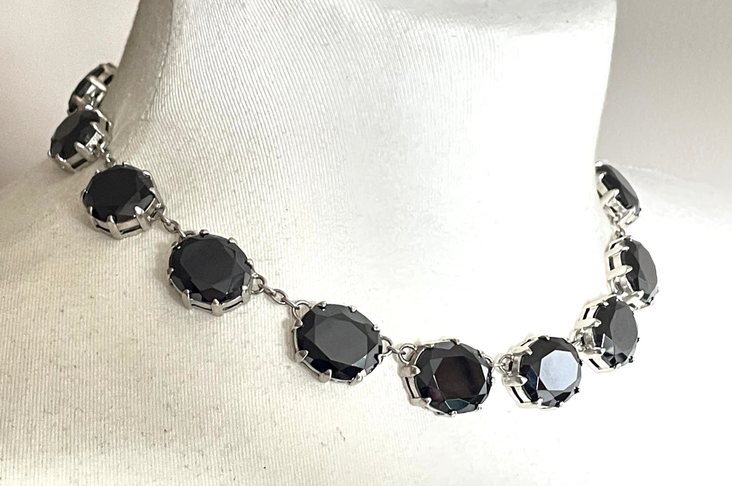Stunning black glass rhinestone and silver tone Newbridge silverware riviere necklace, heavy piece of amazing quality
