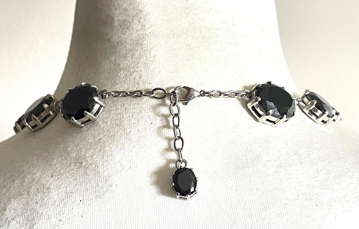 Stunning black glass rhinestone and silver tone Newbridge silverware riviere necklace, heavy piece of amazing quality