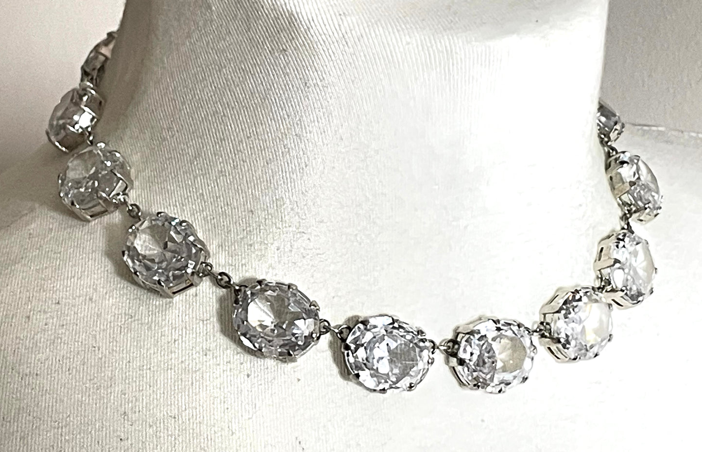 Stunning clear glass rhinestone and silver tone Newbridge silverware riviere necklace, heavy piece of amazing quality