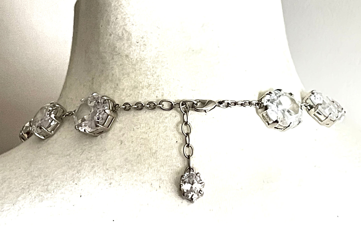 Stunning clear glass rhinestone and silver tone Newbridge silverware riviere necklace, heavy piece of amazing quality