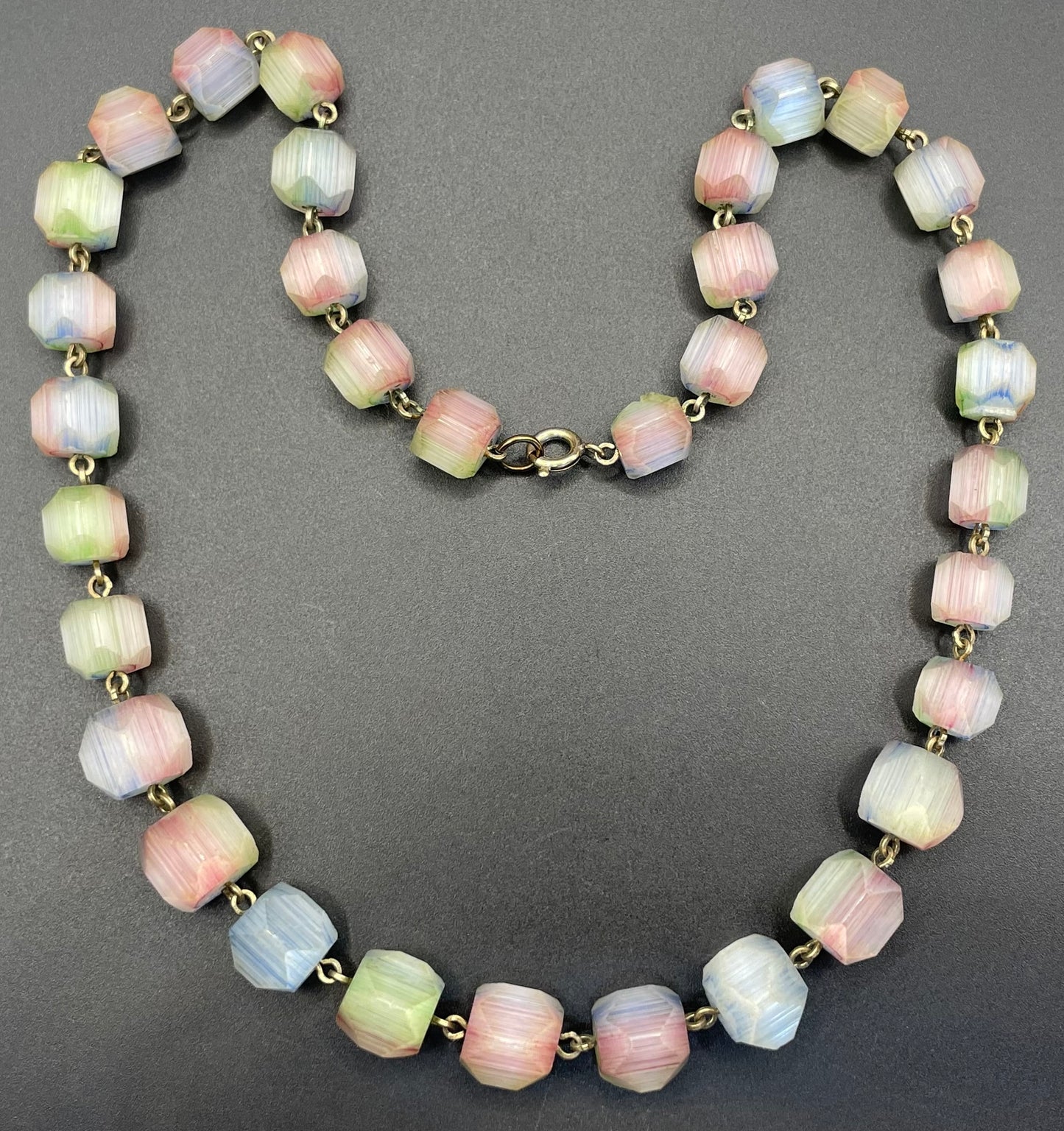 Vintage Art Deco Czech satin 'rhubarb' glass faceted bead necklace on rolled gold wire