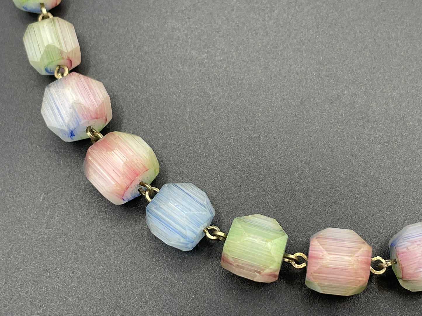 Vintage Art Deco Czech satin 'rhubarb' glass faceted bead necklace on rolled gold wire
